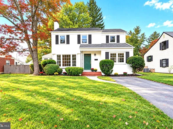 605 Greenway Ave, Ewing, NJ 08618