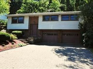 435 Sandy Dr, Glenshaw, PA 15116