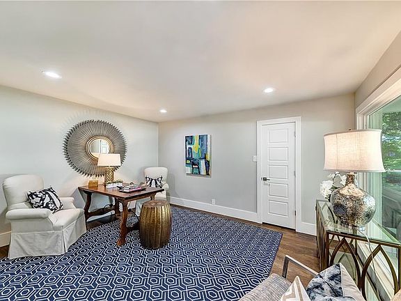4th image of 3713 Summercrest Dr