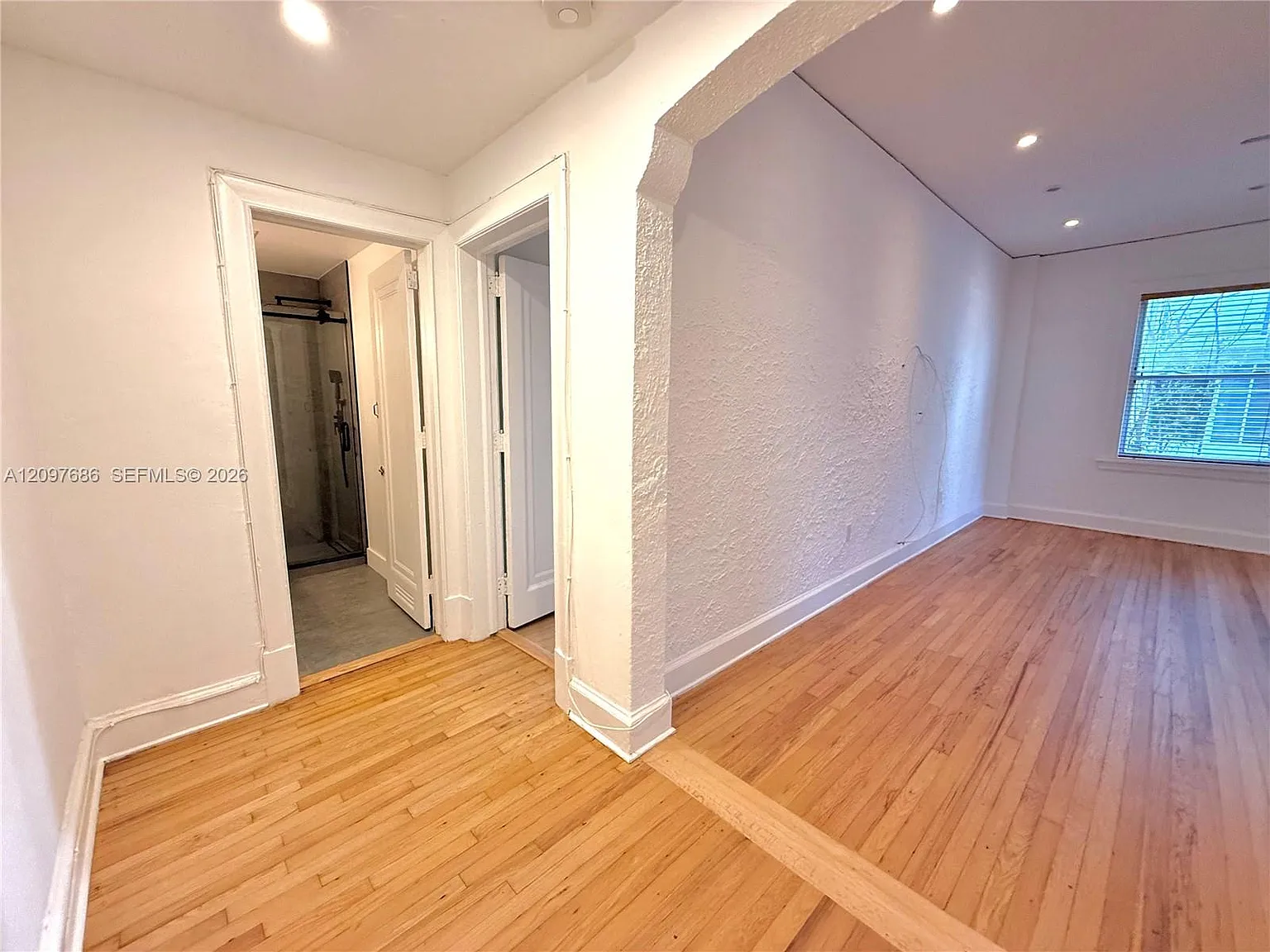 900 16th St — Photo 3