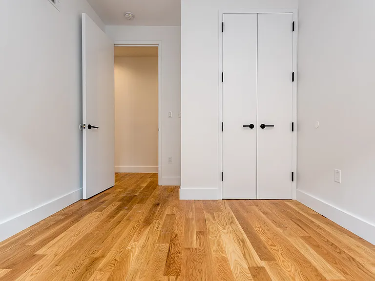 1065 Bedford Ave #3A — Photo 2