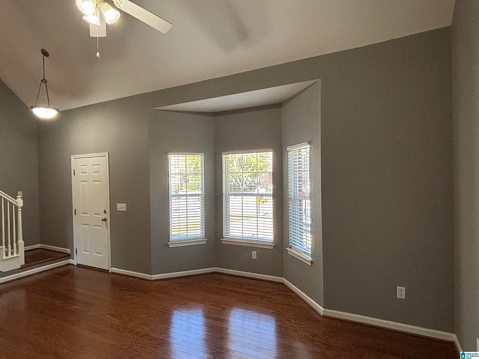 3 bed, 2.0 bath, 1365 sqft, $1,200 — Photo 3
