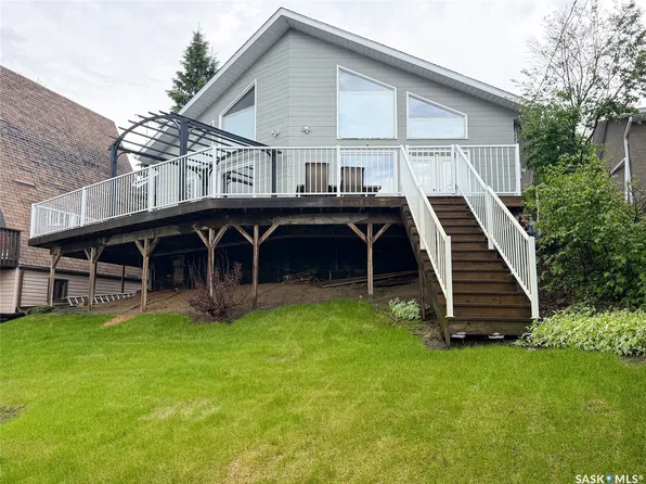 114 2nd Avenue, Loon Lake, SK S0M 0C1