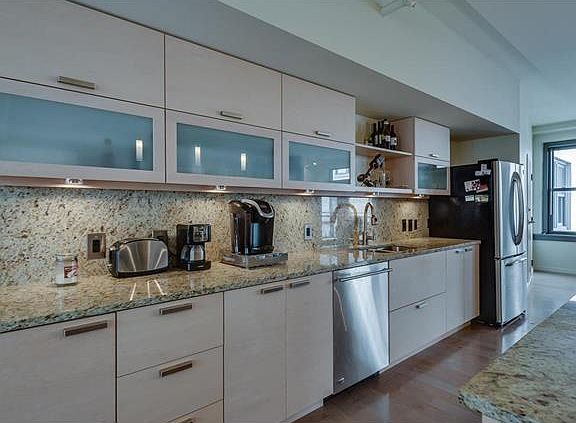 4th image of 915 Olive St APT 1413