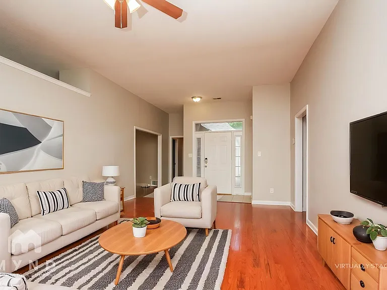 6318 Cheyenne Dr — Photo 2