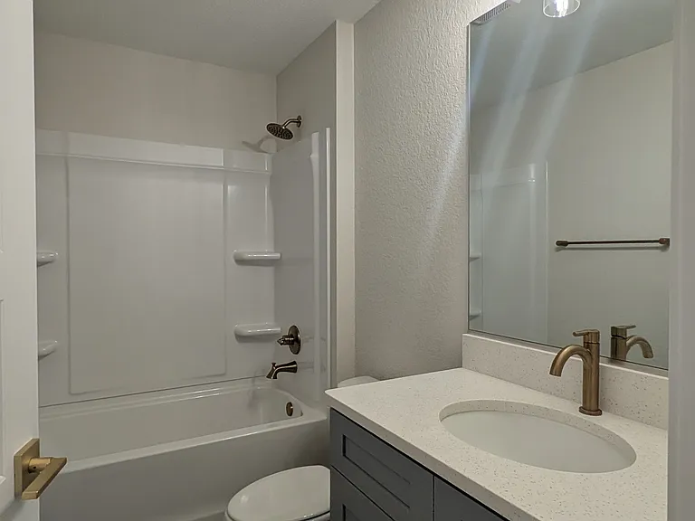 7217 Hemlock Loop — Photo 4