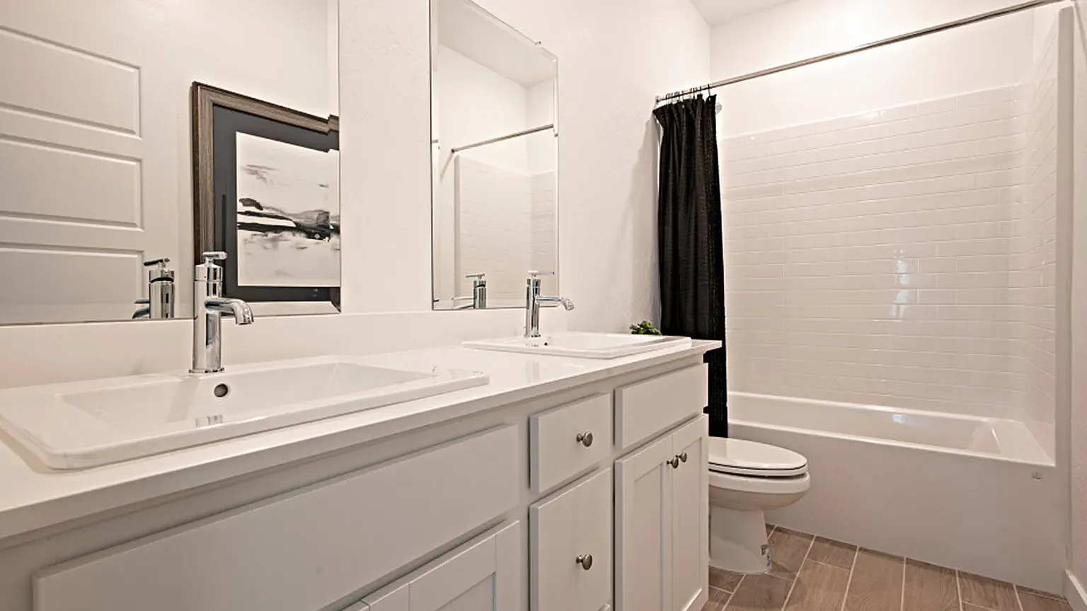 4 bed, 2240 sqft, $2,795 — Photo 4