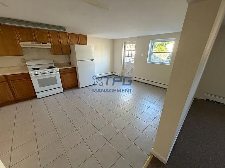 110 Buckelew Ave #7 — Photo 10