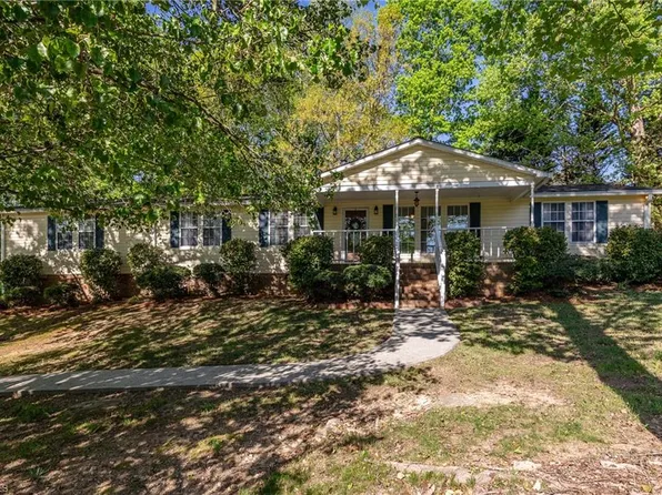 3930 Woodlake Rd, Winston Salem, NC 27127