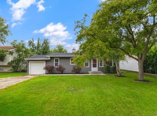 1112 Villa Vista Dr, Round Lake Beach, IL 60073