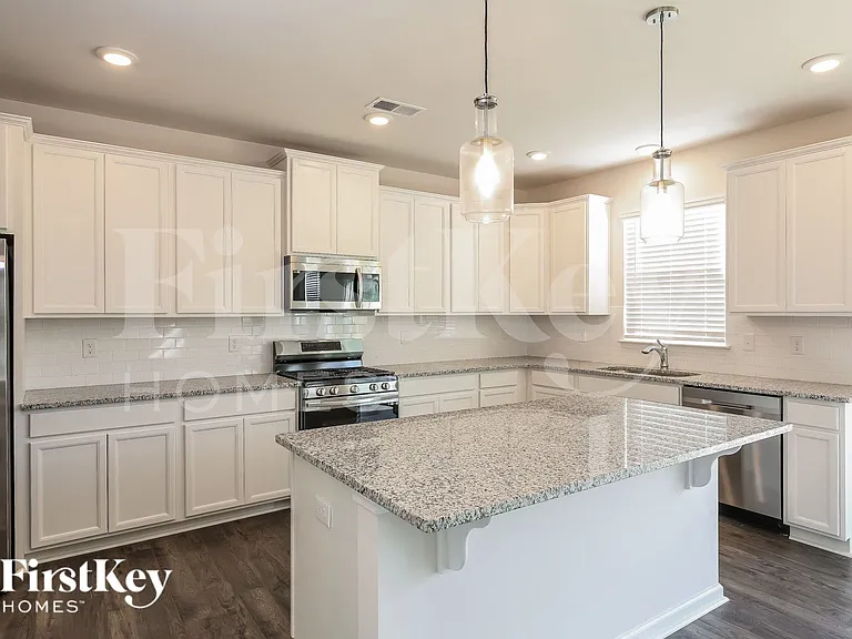 413 Stonefence Dr — Photo 6