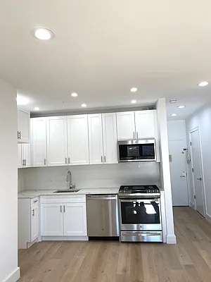 Rented by Avenue Sotheby's International Realty | media 1