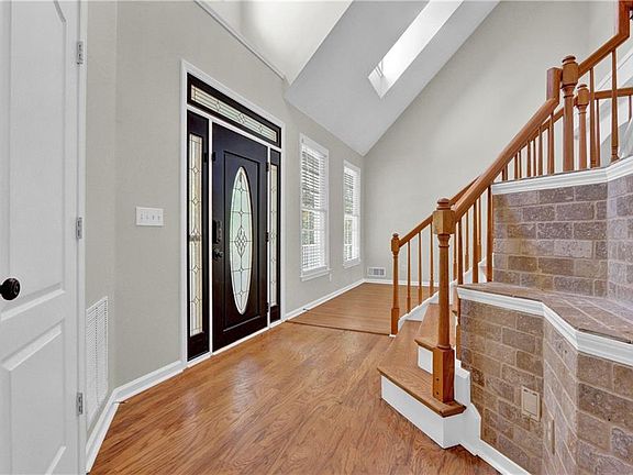 4th image of 1872 Bakers Mill Rd