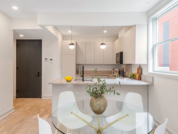 3rd image of 1015A President St #3F