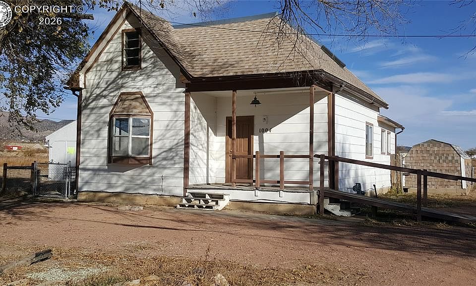1st image of 1004 Red Canyon Rd