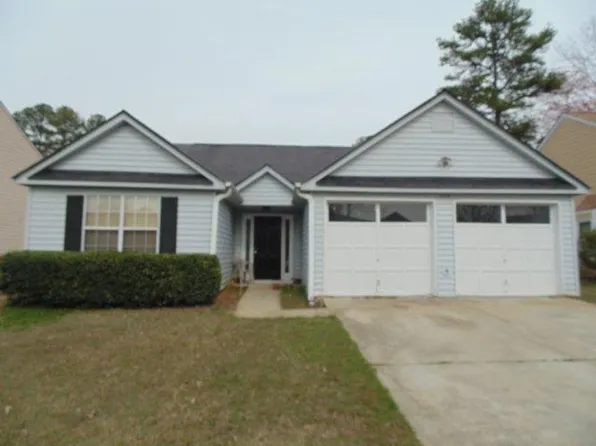 7950 Woodlake Dr, Riverdale, GA 30274
