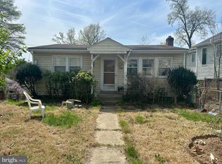 203 Woodland Rd, Rockville, MD 20850