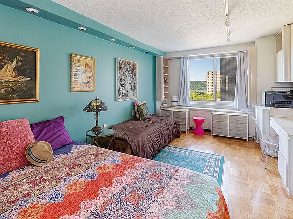 5th image of 3333 Henry Hudson Pkwy APT 11L