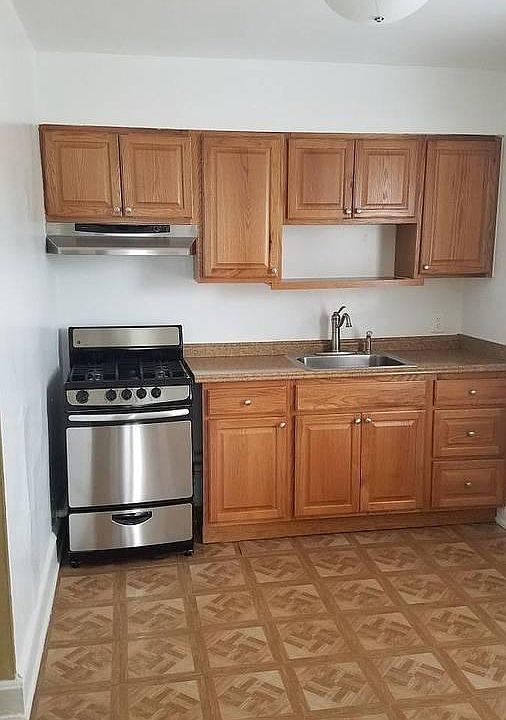1st image of 246 Mineola Blvd #2F