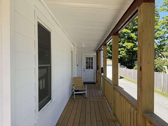 4th image of 44 Emery Street