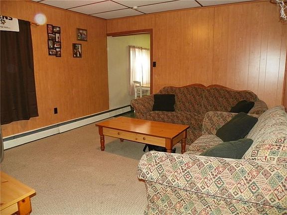 2nd Floor Living Room