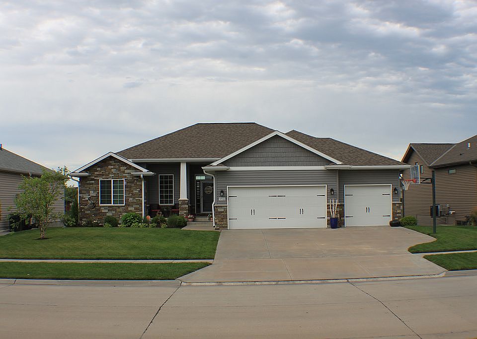 1st image of 9911 Moonlight Dr