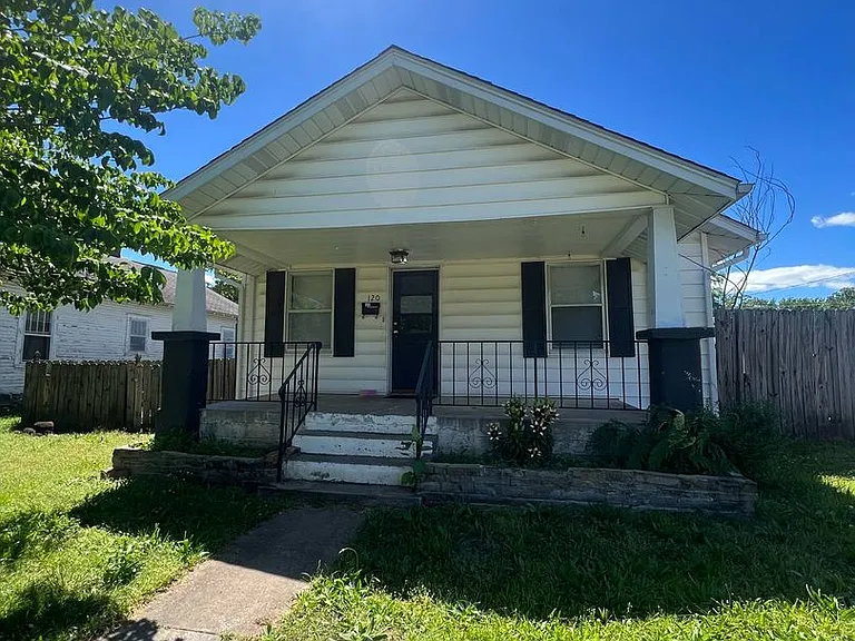 120 S Patterson Ave — Photo 2