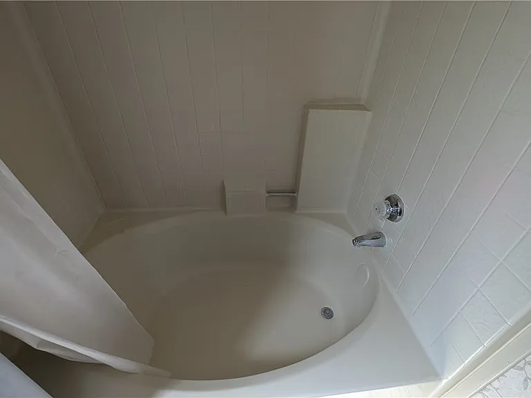 108 E Reibel St — Photo 6
