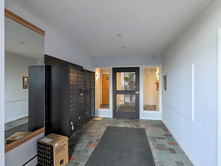 7 Wade St #3 — Photo 18