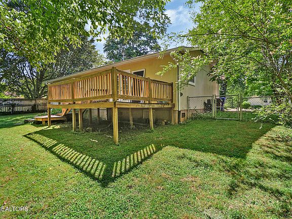 5th image of 26 Lindale Ln