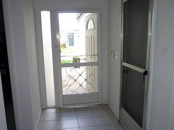 3rd image of 4550 Biddeford Ave APT 41