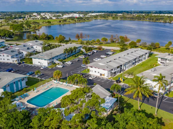 2004 Lake Osborne Dr APT 4, Lake Worth, FL 33461