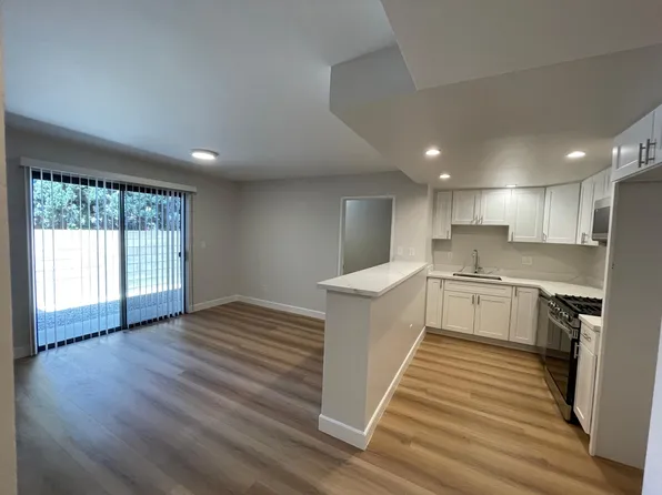 17247 Roscoe Blvd #E, Northridge, CA 91325