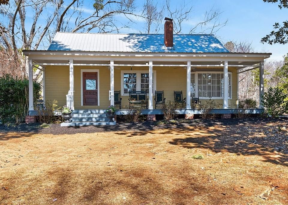 1st image of 1060 Birmingham Rd