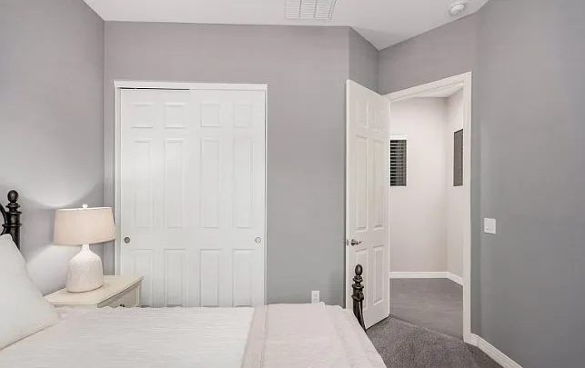 3269 E Ironside Ln — Photo 32