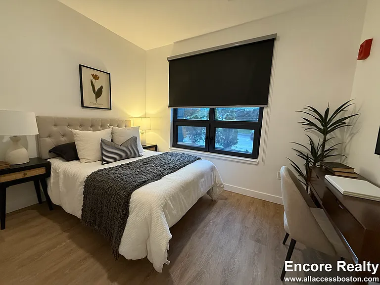 199A Gardner St #U205 — Photo 7
