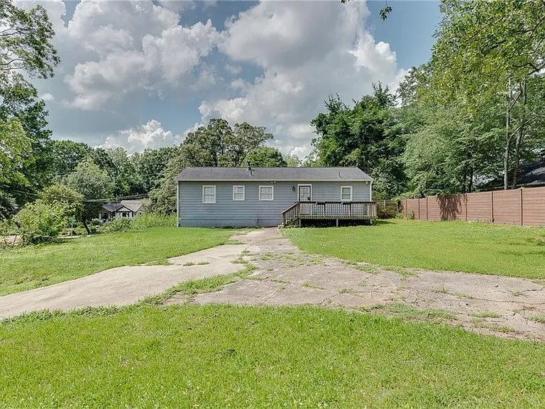 1424 Hosea L Williams Dr NE — Photo 3