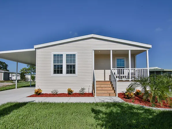 475 Netherland Ave #475, North Fort Myers, FL 33903