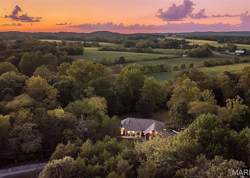 4005 Twinbrook Rd, Hillsboro, MO 63050 | MLS #25064735 | Zillow