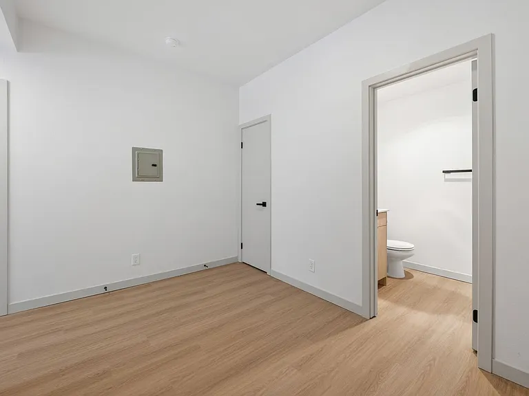 Wynd Apartments — Photo 23