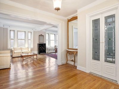 17 E 84th St APT 2B, New York, NY, 10028