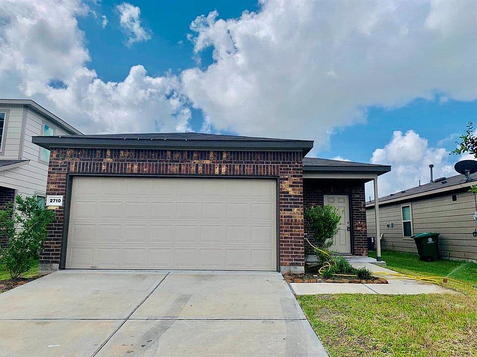 1st image of 2710 Skyview Silver Dr
