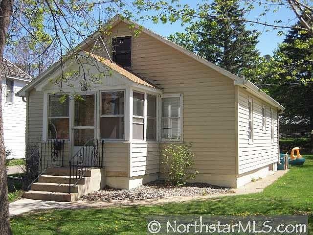 2nd image of 107 2nd St S