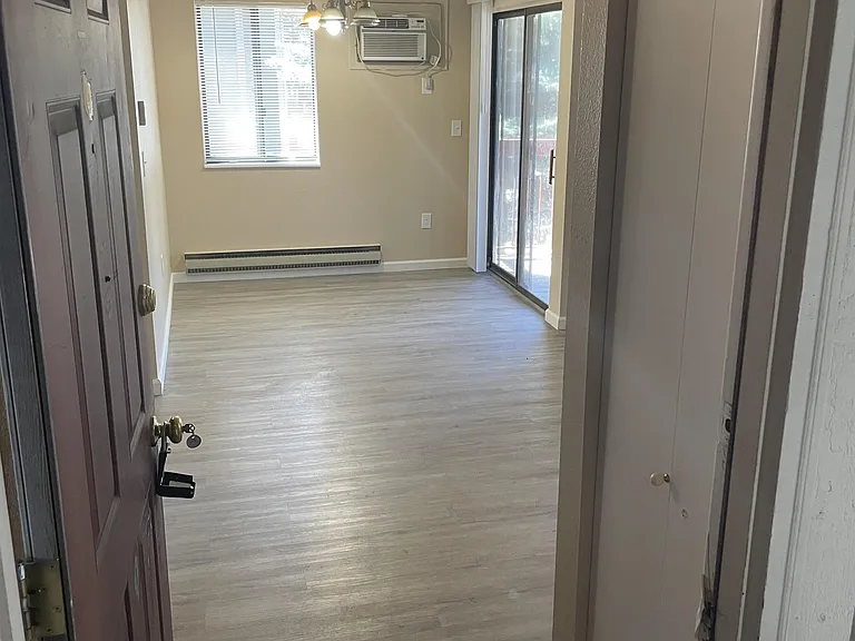 4501 Boardwalk Dr E #L — Photo 1