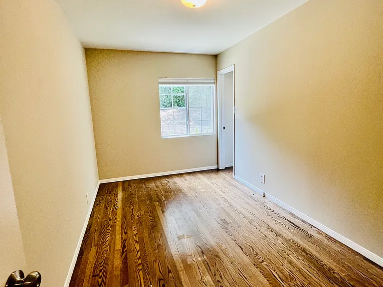 729 Orange Dr — Photo 16
