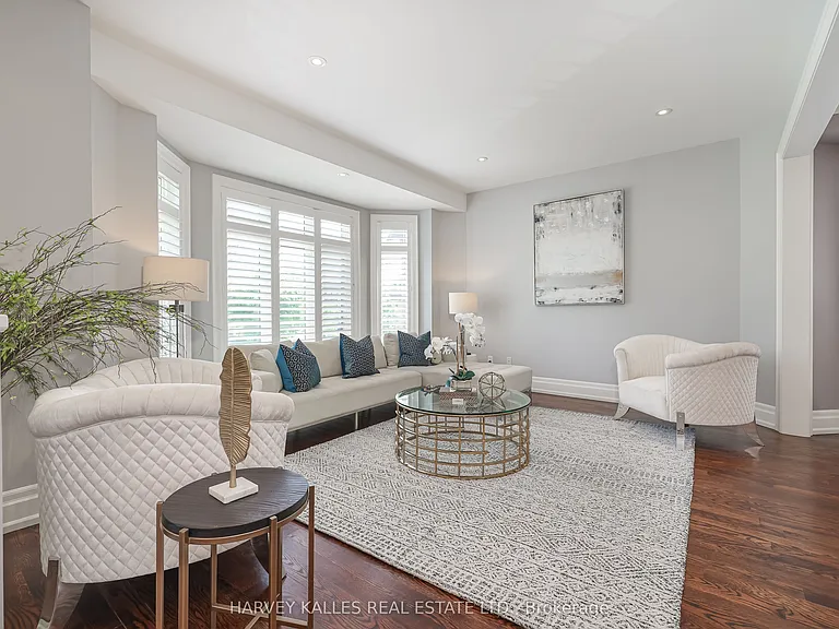 44 Churchill Ave — Photo 5