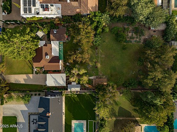 3rd image of 125 E MARYLAND Avenue