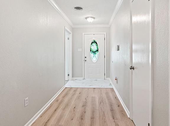 4th image of 519 Coffee St