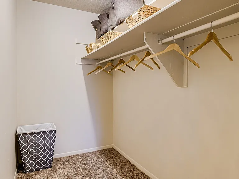 One Bedroom A (Traditional) - 1 Bed / 1 Bath - 720 Sq.Ft.