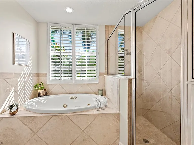 1015 Tivoli Ln — Photo 17